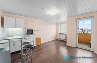 Wohnung mieten in 90765 Ronhof, Sofort bezugsfrei! Schöne & teilmöblierte 1 Zimmer-Wohnung+Balkon und tollem Ausblick (Fürth-Ronhof)