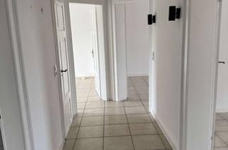 Wohnung mieten in Rhönring 143, 64289 Darmstadt, Gepflegte 4-Zimmer-Wohnung im 3. OG mit Balkon in Darmstadt-Nord