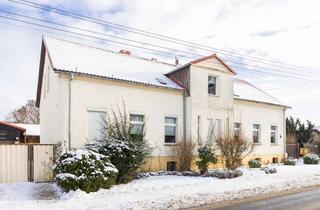 Mehrfamilienhaus kaufen in 15374 Müncheberg, Mit drei Wohnungen, Keller, Garage, Nebengebäude uvm.: Teil-saniertes Mehrfamilienhaus in Trebnitz
