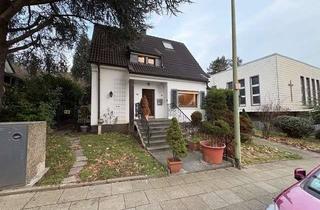 Einfamilienhaus kaufen in 45239 Fischlaken, Freistehendes Einfamilienhaus mit Entwicklungspotenzial in beliebter Lage von Essen