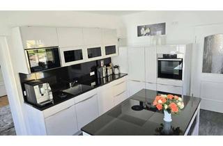 Villa kaufen in 86911 Dießen, Einzigartige Villa mit Seeblick vereint Tradition und Moderne