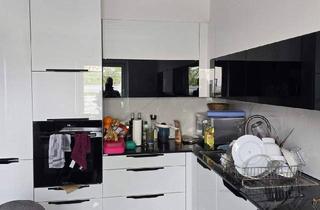 Haus kaufen in Röthenbacher Straße 38, 90537 Feucht, Feucht - Reiheneckhaus Kernsaniert, sehr groß - Glasfaser