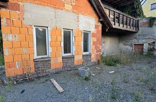 Einfamilienhaus kaufen in 04808 Wurzen, Wurzen - Haus mit Scheune in Falkenhain - Sanierungsobjekt