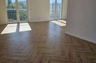 Penthouse kaufen in Prenzlauer Berg, 10407 Prenzlauer Berg, Penthouse-Maisonette der Extraklasse mit Sonnenterrasse & Fernsehturm-Panorama – 0172-3261193