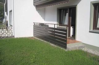 Wohnung mieten in Am Dachsberg 27, 85614 Kirchseeon, Für Singles oder zu Zweit, 2,5-Zimmer Erdgeschosswohnung mit Balkon und Einbauküche