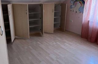 Wohnung mieten in 75446 Wiernsheim, Schöne 3,5-Raum-Dachgeschosswohnung mit EBK und Balkon in Wiernsheim