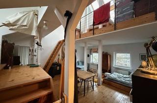 Wohnung mieten in Monetastraße, 20146 Rotherbaum, Große 1-Zimmer Galeriewohnung mit eigener Dachterrasse