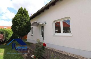 Wohnung mieten in Rosenweg, 06729 Elsteraue, 3-Raum-Wohnung im Erdgeschoß - Gartenmitbenutzung und PKW-Stellplätzen zu vermieten - 360° Tour!