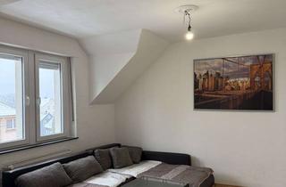 Wohnung mieten in Deller Straße, 42719 Wald, +++ Große Dachgeschoss Whg. + Speicher, Tageslichbad mit Wanne u. Dusche, 4-5 Zimmer +++