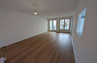 Wohnung mieten in Kaiserstraße 14, 74366 Kirchheim, Frisch renovierte 4-Zimmer-Wohnung mit Balkon in Kirchheim am Neckar