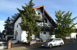Haus kaufen in 64560 Riedstadt, Kapitalanlage oder Eigennutzung - gepflegtes Wohnhaus mit 3 geräumigen Wohneinheiten und Garten