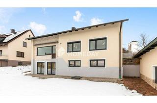 Haus kaufen in 91365 Weilersbach, Großzügiges Wohnen mit Außenpool, Garage und Einbauküche