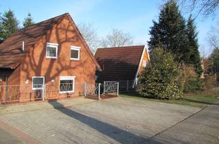 Haus kaufen in Hümpelweg, 26603 Aurich, Ferienhaus mit zwei Einheiten am Badesee Tannenhausen