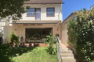 Doppelhaushälfte kaufen in Bahnhofstraße 89, 65795 Hattersheim, Familienfreundliche Doppelhaushälfte mit schönem Garten & Terrasse