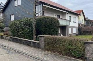 Einfamilienhaus kaufen in Uhlandstraße, 74928 Hüffenhardt, Geräumiges 9-Zimmer Einfamilienhaus in Hüffenhardt