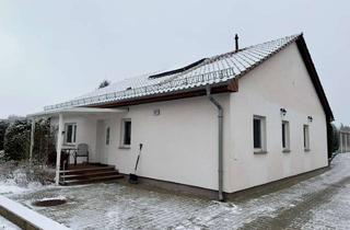 Haus kaufen in 15859 Storkow, PROVISIONSFREI |Bungalow mit Solaranlage und großem Grundstück!