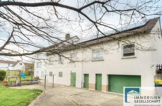Anlageobjekt in 57537 Mittelhof, Mehrfamilienhaus mit Garagennebengebäude in reizvoller Orts-, Natur- und Waldrandlage