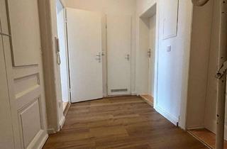 Immobilie mieten in Rotlintstrasse 92, 60389 Nordend-Ost, Helles modern möbliertes Zimmer in 3er WG