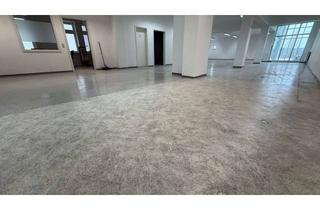 Immobilie mieten in Waldenburger Straße 23, 09116 Altendorf, Gewerbefläche zur individuellen NUTZUNG in TOP Lage mit Stellplätzen !