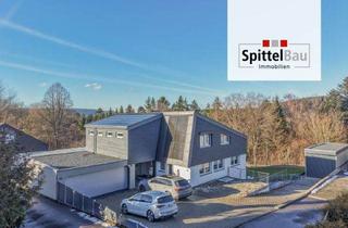 Haus kaufen in 78713 Schramberg, Viel Platz für die ganze Familie in Sulgen großzügiges Haus mit Einliegerwohnung und Pool