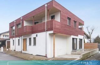 Haus kaufen in 83024 Rosenheim, Wenn Architektur Wärme ausstrahlt: Leben im echten Massivholzhaus am Waldrand