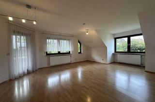 Wohnung kaufen in 71384 Weinstadt, Beutelsbach: Lichtdurchflutete 3,5-Zi-DG-Wohnung und TG-Stellplatz