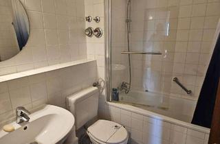 Wohnung kaufen in 76139 Waldstadt, Attraktive 2-Zimmer Wohnung mit Balkon und TG-Stellplatz in der Waldstadt