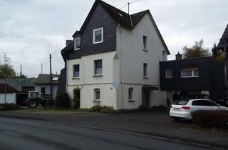Wohnung mieten in Hauptstraße 33, 57074 Siegen, Neuwertige 2-Zimmer-Küche-Bad-DG-Wohnung mit EBK in Siegen