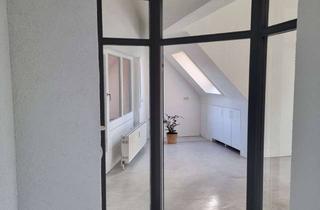 Wohnung mieten in 71229 Leonberg, Helle 3-Zimmer Maisonette-Wohnung mit Balkon
