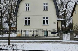 Wohnung mieten in Gerhart-Hauptmann-Allee 13, 15732 Eichwalde, Sanierte 3 Raum Altbauwohnung in Bahnhofsnähe mit Kamin