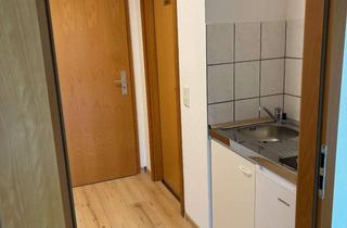 Wohnung mieten in Brebacher Straße 136, 66132 Saarbrücken, 1-Zimmer Wohnung mit Balkon im 2. OG in Saarbrücken