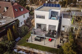 Villa kaufen in Spechtweg 11c, 84036 Achdorf, Architekten-Flachdachvilla in Landshut - 225qm Wohnluxus & Whirlpool | provisionsfrei