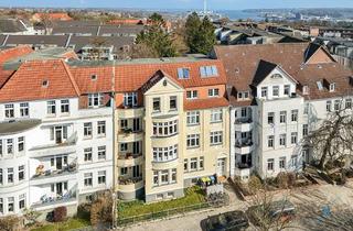 Anlageobjekt in 24939 Westliche Höhe, Stilvolles Mehrfamilienhaus mit 7 Wohneinheiten, Balkonen, Altbaucharme & stabiler Rendite