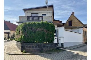 Haus kaufen in 06456 Sandersleben, Reiheneckhaus bei Hettstedt, acht Zimmer, Garage, technisch erneuern