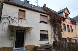Mehrfamilienhaus kaufen in 56332 Lehmen, *Immobilienpaket* - Grundstück mit Entwicklungspotenzial und zwei vermietete Einfamilienhäuser in Löf an der Mosel!