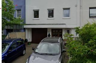 Haus kaufen in 63773 Goldbach, Goldbach - 1-2 Familien RMH in ruhiger Sackgasse