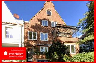 Wohnung kaufen in 23564 St. Gertrud, Eigentumswohnung im Altbau in absoluter TOP-Lage von St. Gertrud