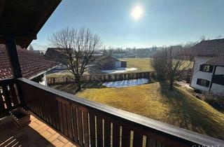 Wohnung kaufen in 83209 Prien, Modern wohnen und wohlfühlen: Charmante Dachgeschoss-Wohnung in Prien