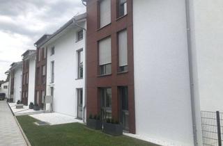 Wohnung kaufen in 85368 Moosburg, 3 Zimmer Komfort Wohnung mit Terrasse und Garten