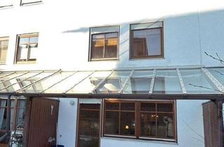 Wohnung mieten in Lerchenstrasse 75, 85635 Höhenkirchen-Siegertsbrunn, Pures Wohngefühl, 3,5-Zimmer-Maisonettewohnung mit Haus-im-Haus-Charakter, Terrasse & Garten