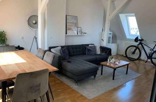 Wohnung mieten in Hartmannsweilerstraße 61, 65933 Griesheim, Stilvolle 2-Zimmer-Dachgeschosswohnung mit Einbauküche in Frankfurt