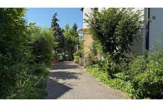 Haus kaufen in 68526 Ladenburg, Gemütliches Zweifamilienhaus mit großem Grundstück in bester Lage von Ladenburg mit Bonbon!