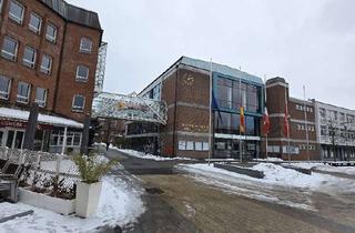 Geschäftslokal mieten in Am Markt, 21509 Glinde, Zentral gelegene Ladenfläche auf ca. 127,5 m². Ideal für Fahrschule, Telefon-Shop, Spielwaren etc.