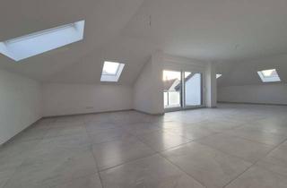 Wohnung kaufen in 64546 Mörfelden-Walldorf, Über den Dächern zuhause – Großzügige Dachgeschosswohnung mit besonderem Flair