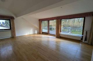 Wohnung mieten in 63694 Limeshain, Wohnen mit Dachterrasse und Parkett in ruhiger Waldrandlage