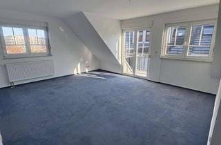 Wohnung mieten in Homburger Straße 46, 61118 Bad Vilbel, Helle 2,5-Zimmer-Dachgeschosswohnung mit 2 Balkonen, Einbauküche & Top-Lage