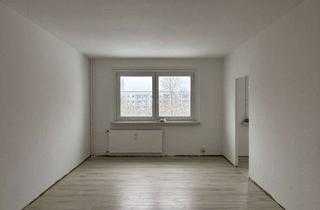 Wohnung mieten in Havelländer Ring 35, 12629 Hellersdorf, Single-Wohnung mit Wannenbad und Aufzug - leider ohne Balkon!