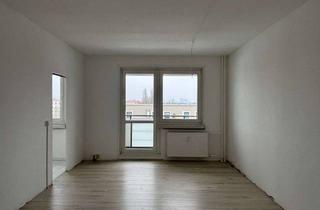 Wohnung mieten in Havelländer Ring 37, 12629 Hellersdorf, Tolles Apartment für max. 2 Personen - mit Aufzug, Wannenbad und Balkon!