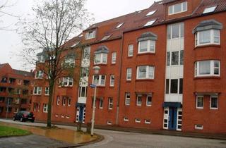 Wohnung mieten in Schulstr., 24143 Gaarden-Ost, Zuhause fühlen: modernisierte 2-Zimmer-Dachgeschosswohnung
