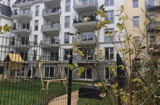 Wohnung mieten in Rossinistrasse, 13088 Weißensee, Helle 3-Zimmer Wohnung mit Loggia im 3. OG in Berlin-Weißensee ( Komponistenviertel)